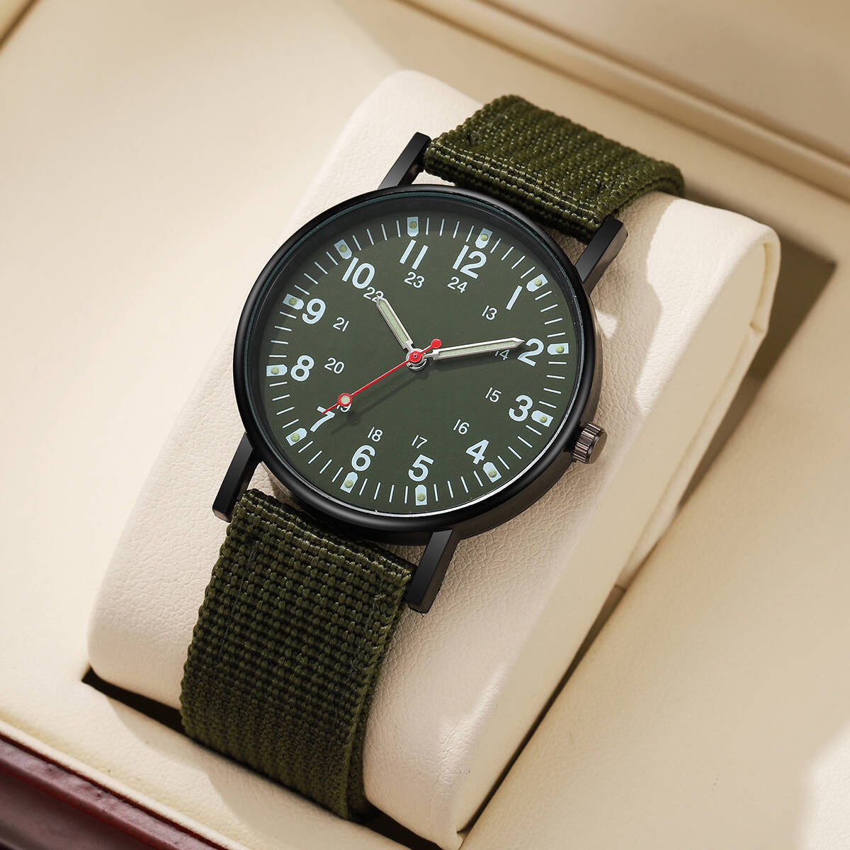 Solar Powered Watch - Hommes montres décontracté bracelet en Nylon