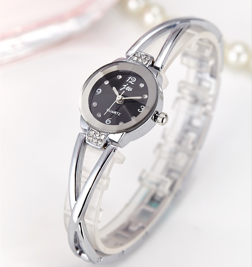 Nouveau à la mode femmes Brace - Minimalist Thin Watch avis et prix