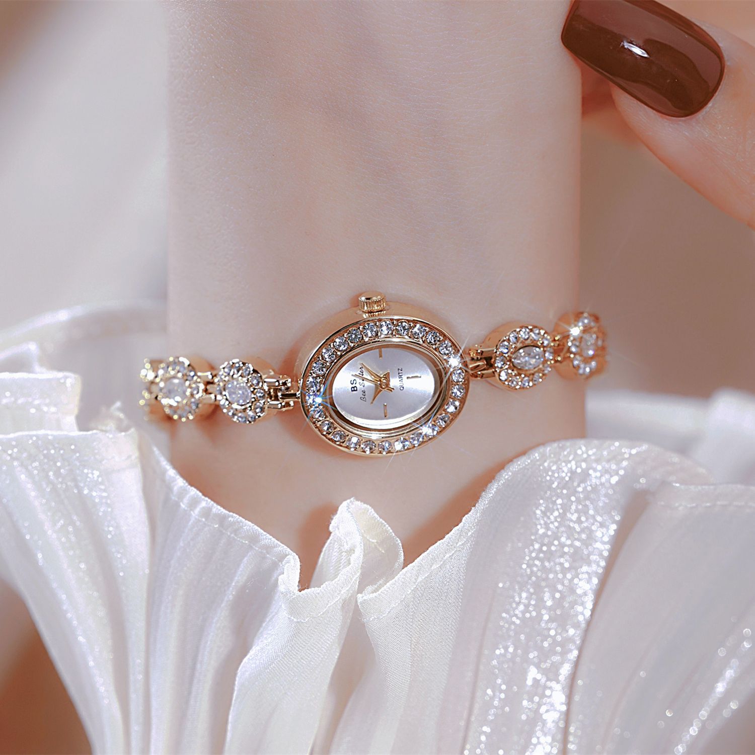 UTHAI nouvelles femmes chaîne  - Minimalist Thin Watch avis et prix